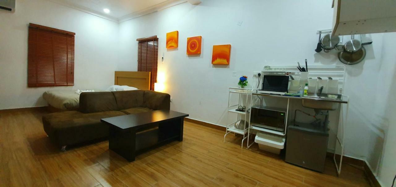 Taverna Lounge & Boutique Hotel Port Harcourt Exteriör bild